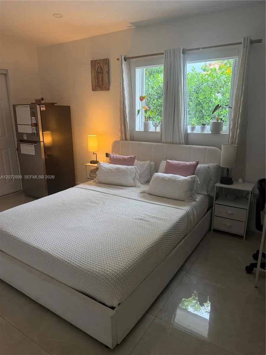 Foto de propiedad en 11821 SW 187th Terrace B, Miami, FL 33177 Miami con MLS# 