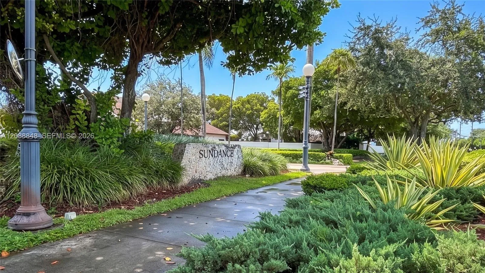 Foto de propiedad en 11822 SW 108th Terrace, Miami, FL 33186 Miami con MLS# 