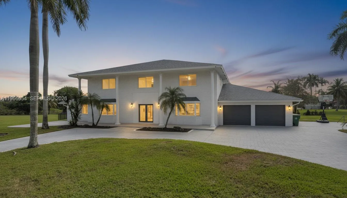 Foto de propiedad en 11824 SW 43rd Court, Davie, FL 33330 Davie con MLS# 