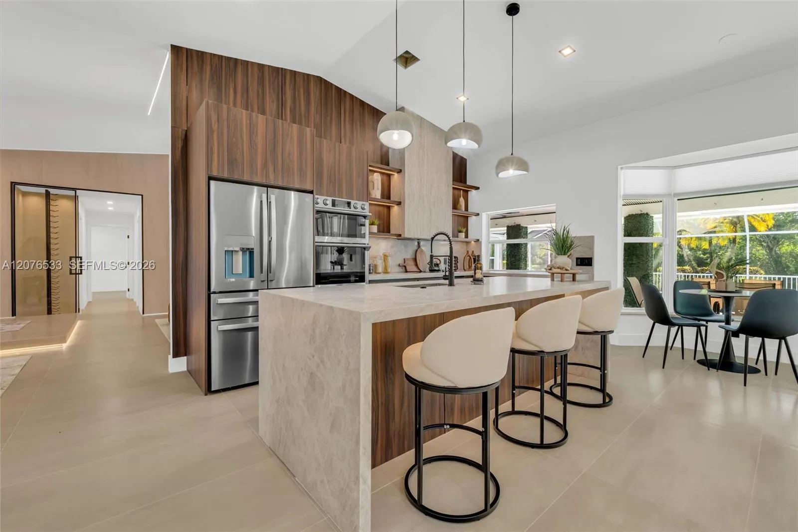 Foto de propiedad en 11834 Island Lakes Lane, Boca Raton, FL 33498 Boca Raton con MLS# 