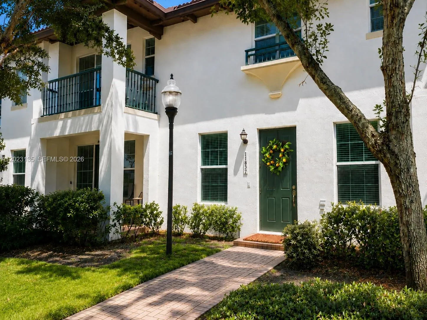 Foto de propiedad en 11837 SW 27th Street, Miramar, FL 33025 Miramar con MLS# 
