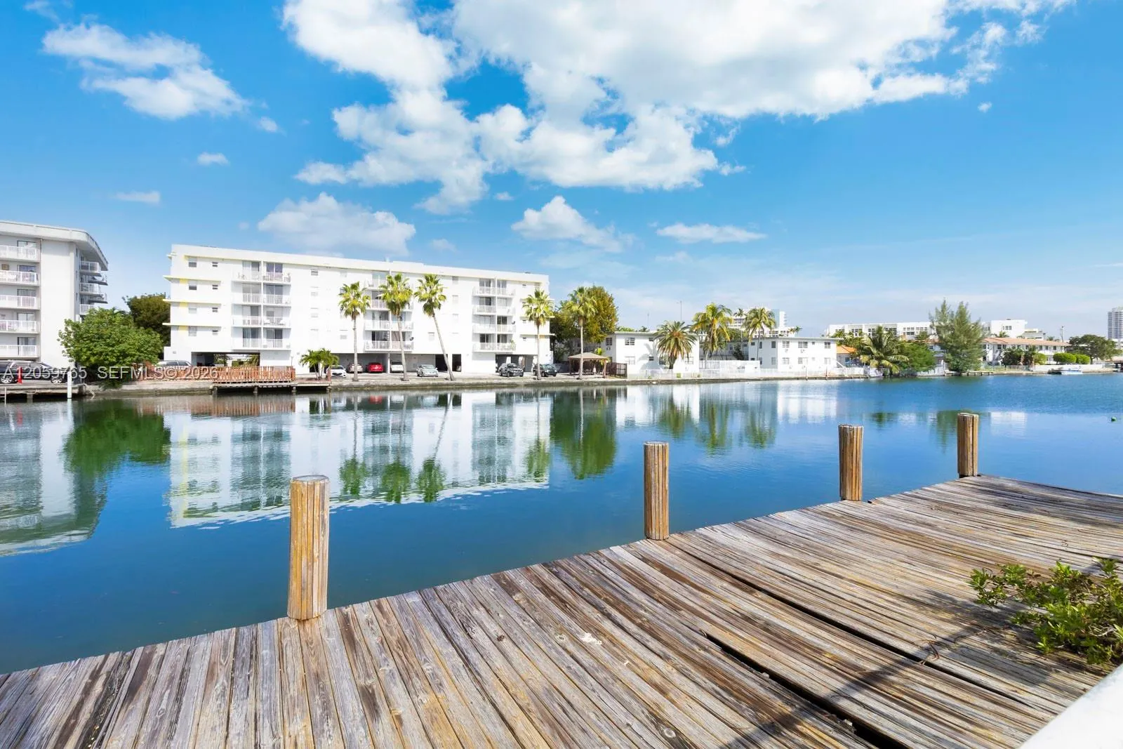 Foto de propiedad en 1185 Marseille Drive 101, Miami Beach, FL 33141 Miami Beach con MLS# 