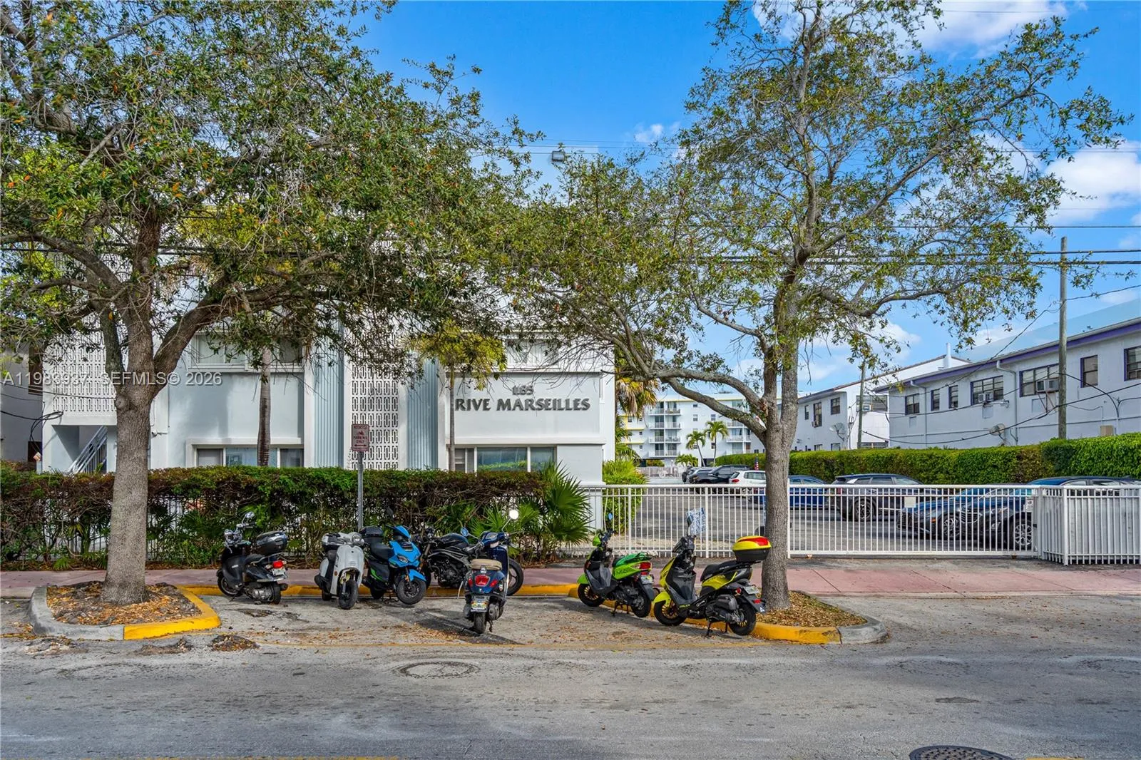 Foto de propiedad en 1185 Marseille Drive 202, Miami Beach, FL 33141 Miami Beach con MLS# 