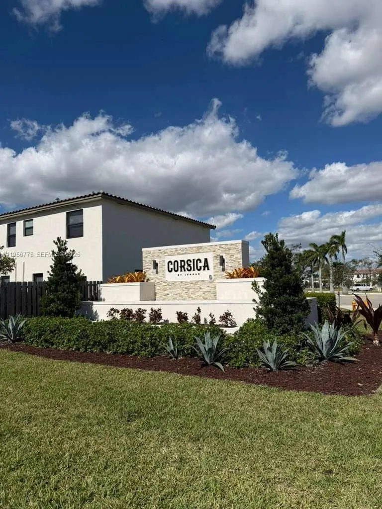 Foto de propiedad en 11855 SW 246th Terrace, Homestead, FL 33032 Homestead con MLS# 