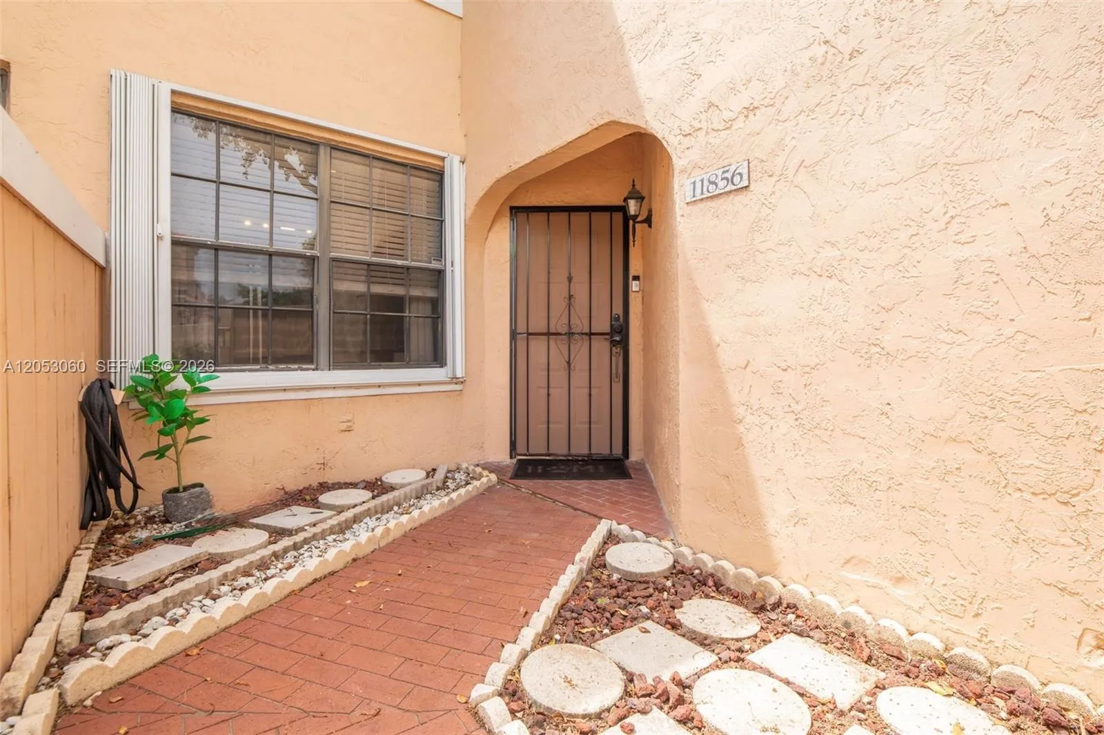 En Venta 11856 NW 11th Street 11856, Pembroke Pines, FL 33026, Pembroke Pines, FL 33026