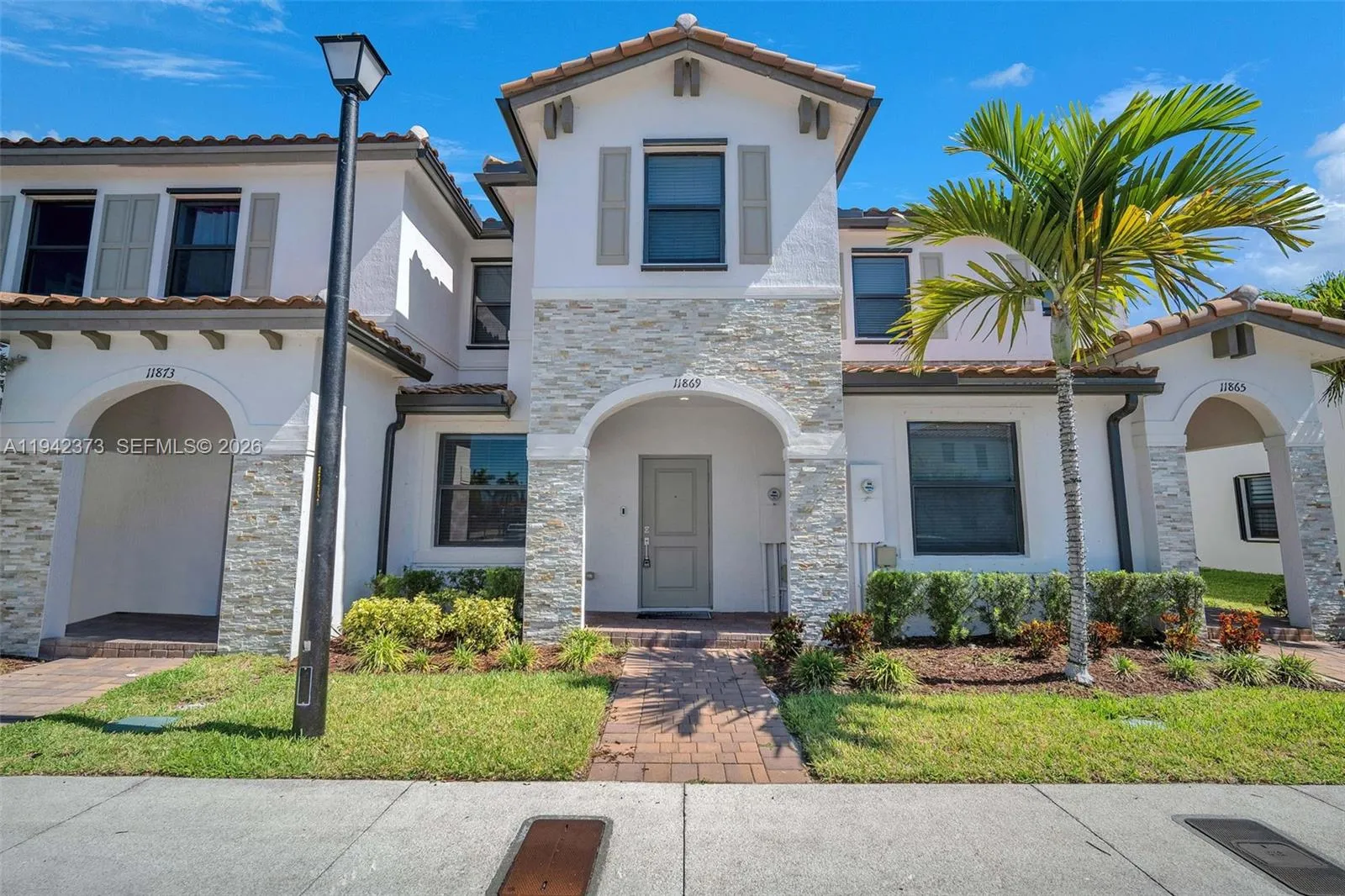 Foto de propiedad en 11869 SW 246th Terrace, Homestead, FL 33032 Homestead con MLS# 