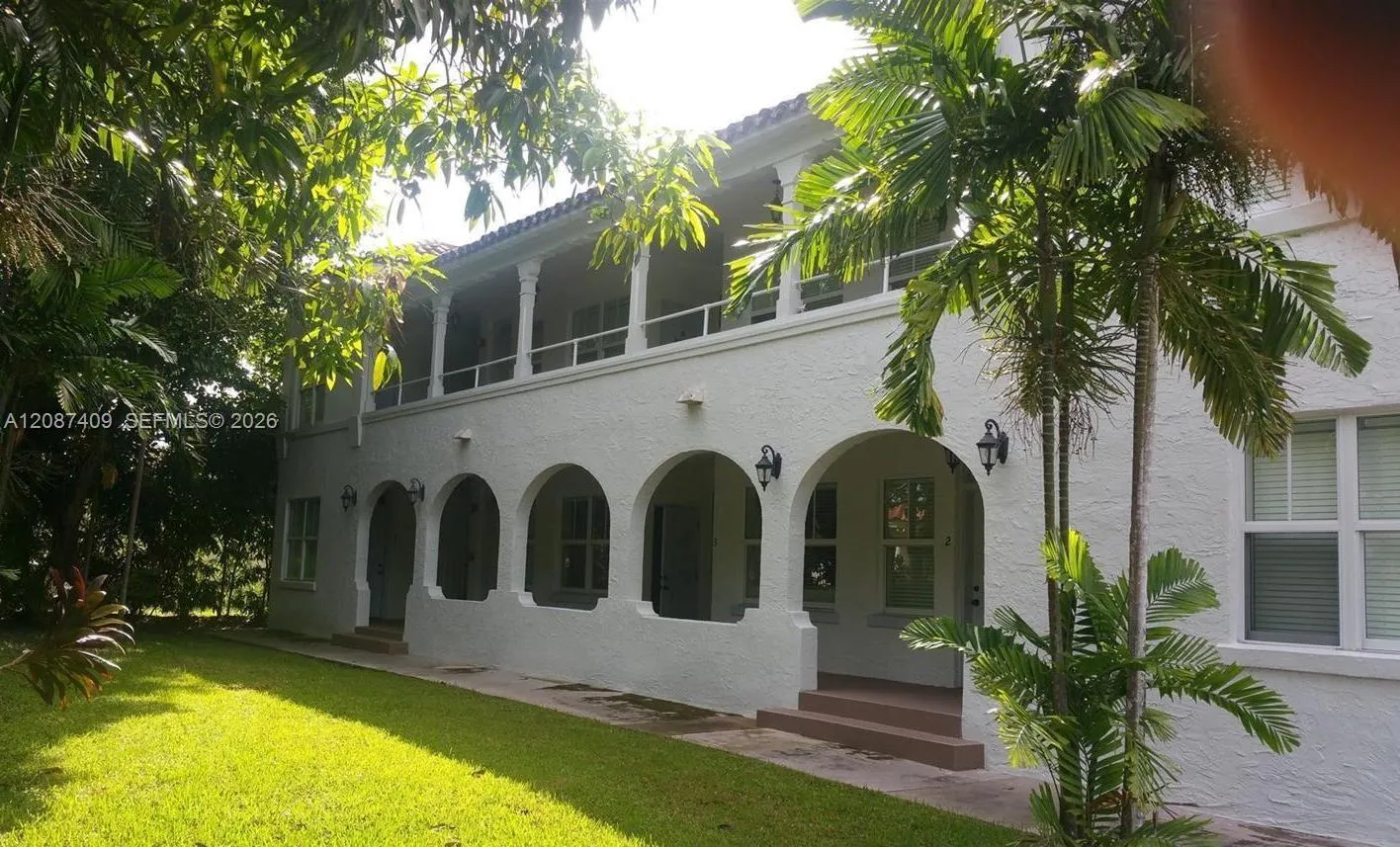 En Renta 119 Cibao Court 3, Coral Gables, FL 33134, Coral Gables, FL 33134
