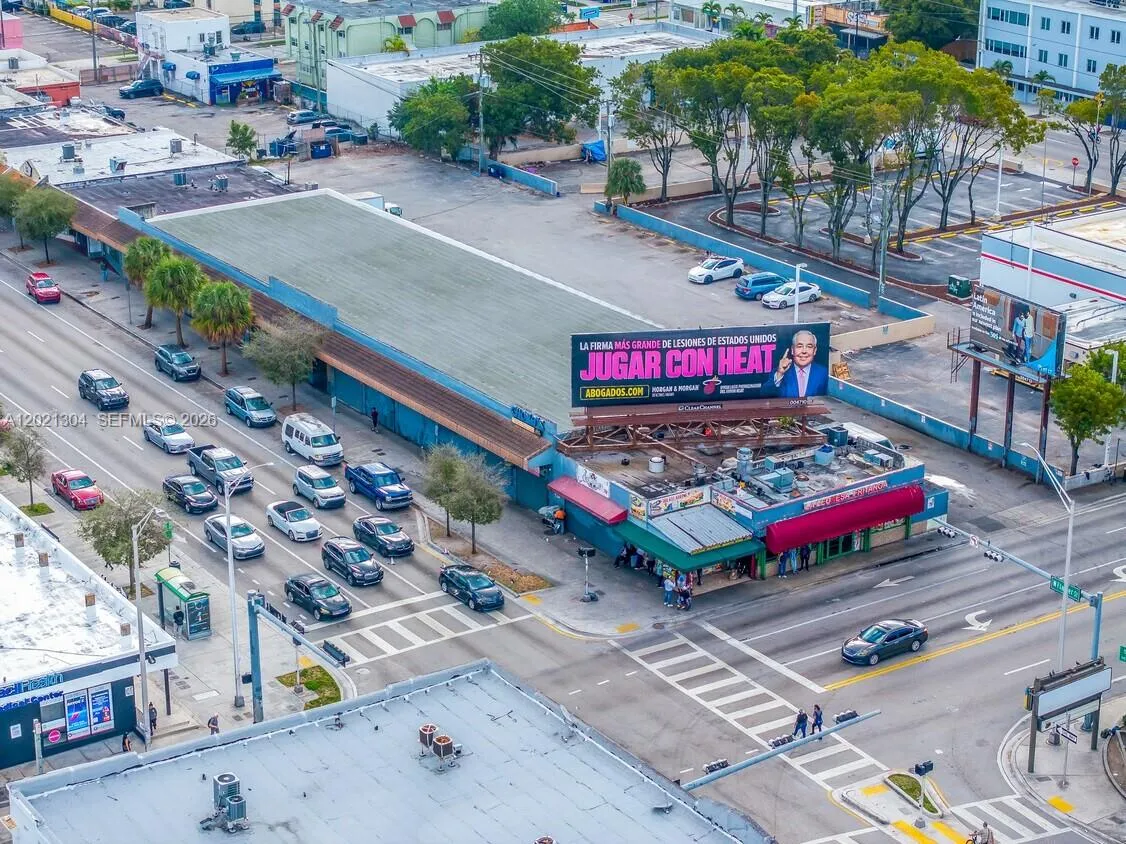 Foto de propiedad en 1190 W Flagler Street, Miami, FL 33130 Miami con MLS# 
