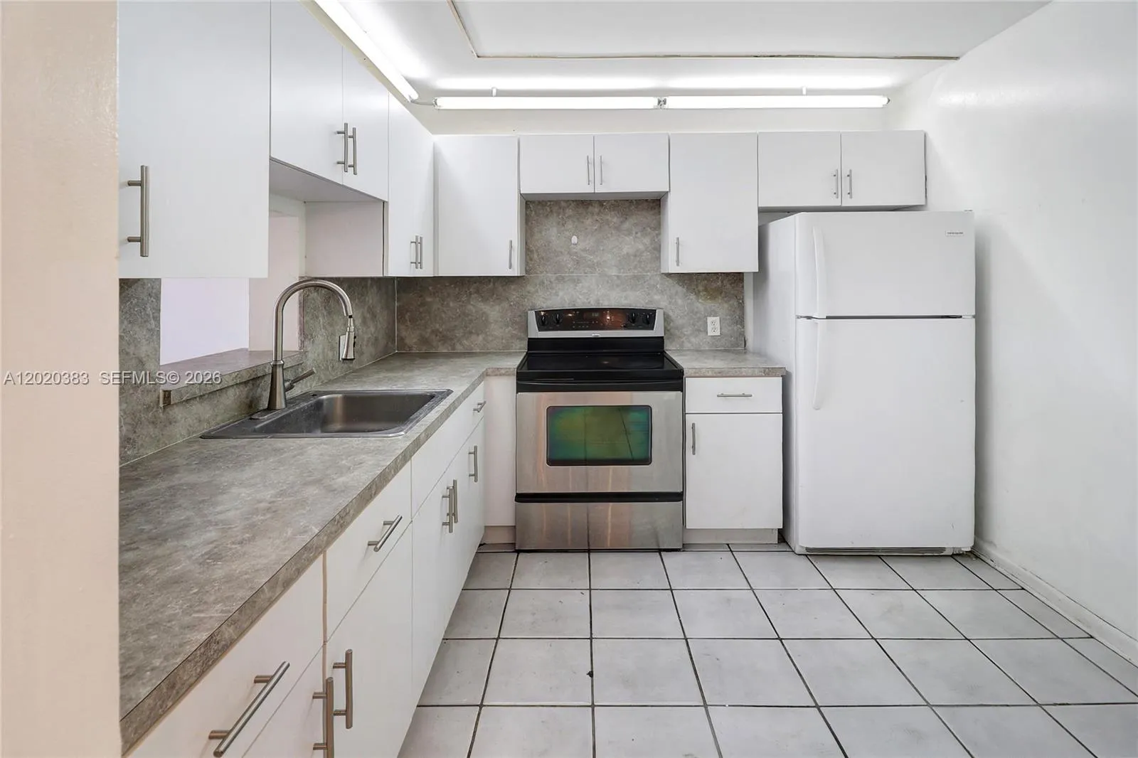 Vendido 11905 NE 2nd Avenue C403, North Miami, FL 33161, North Miami, FL 33161