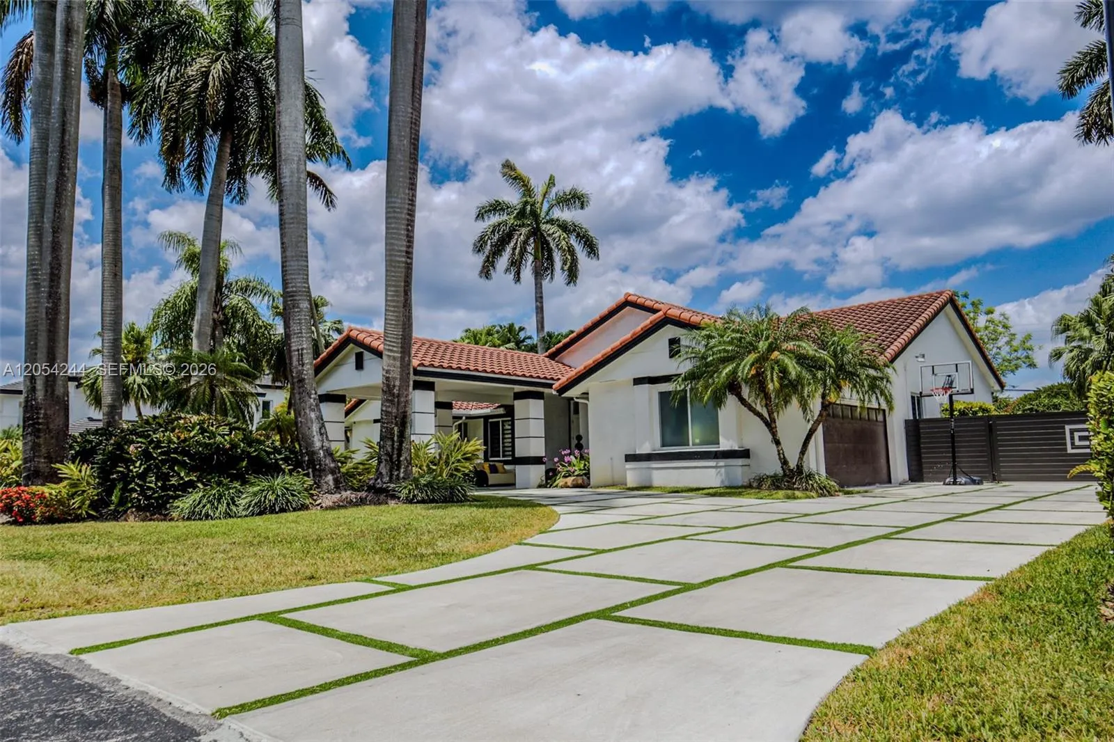 En Venta 11929 SW 72 Terrace, Miami, FL 33183, Miami, FL 33183