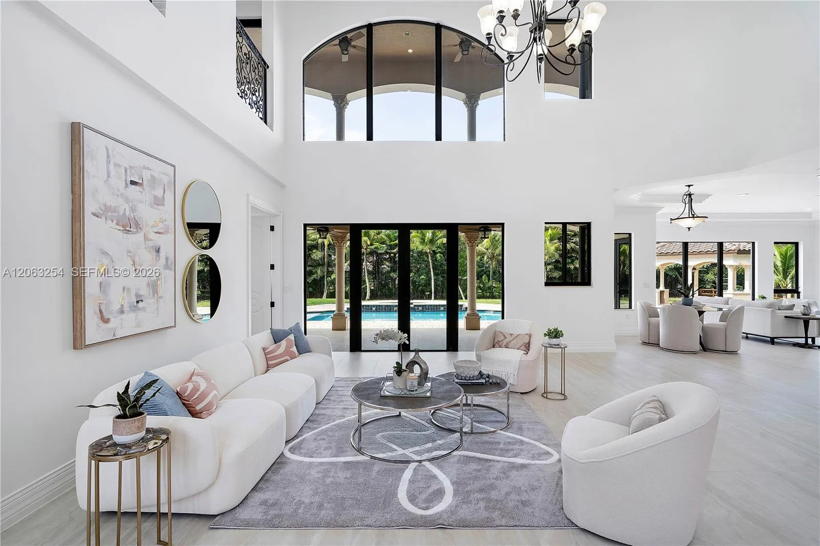 Foto de propiedad en 11930 NW 8th Street, Plantation, FL 33325 Plantation con MLS# 