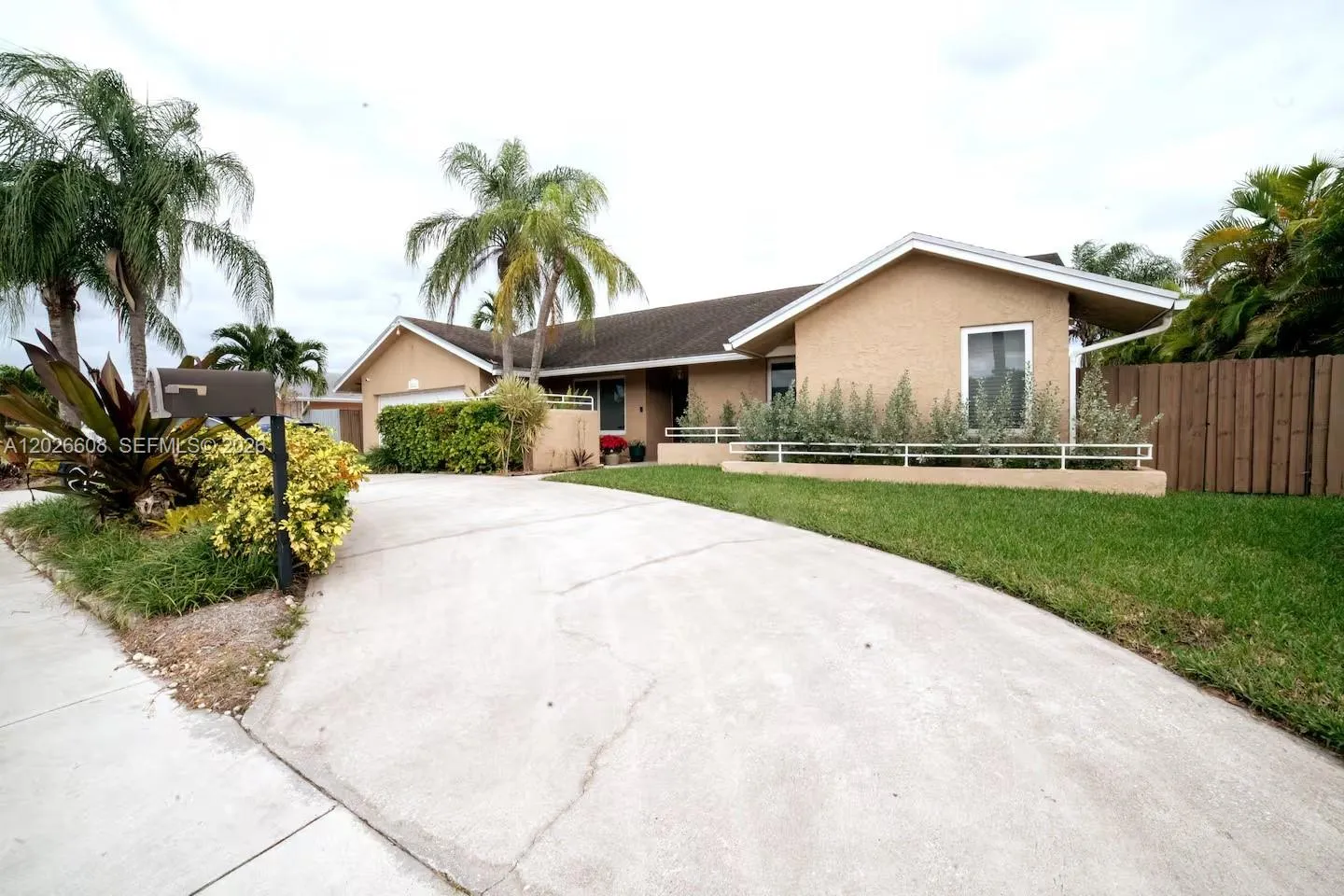 En Renta 11931 SW 132nd Avenue, Miami, FL 33186, Miami, FL 33186