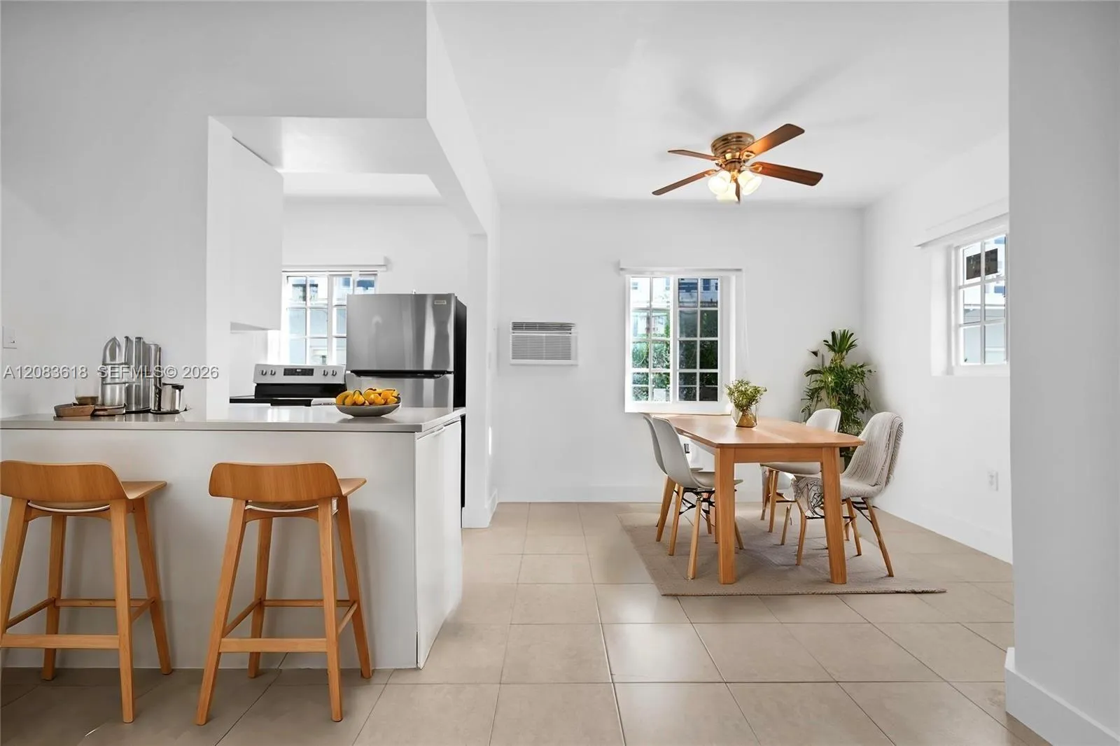 Foto de propiedad en 1195 Marseille Drive 5, Miami Beach, FL 33141 Miami Beach con MLS# 