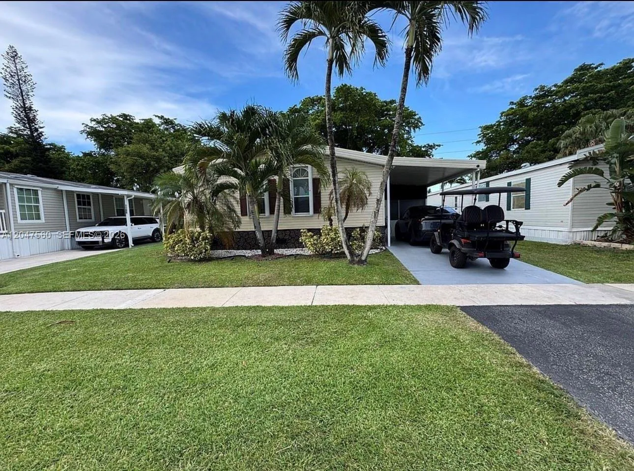 Foto de propiedad en 1196 SW 112th Way, Davie, FL 33325 Davie con MLS# 