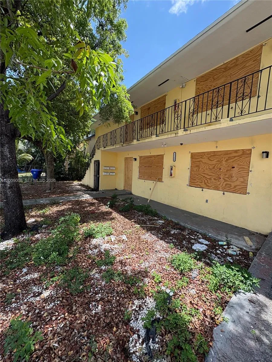 Vendido 1198 NW 61st Street, Miami, FL 33127, Miami, FL 33127