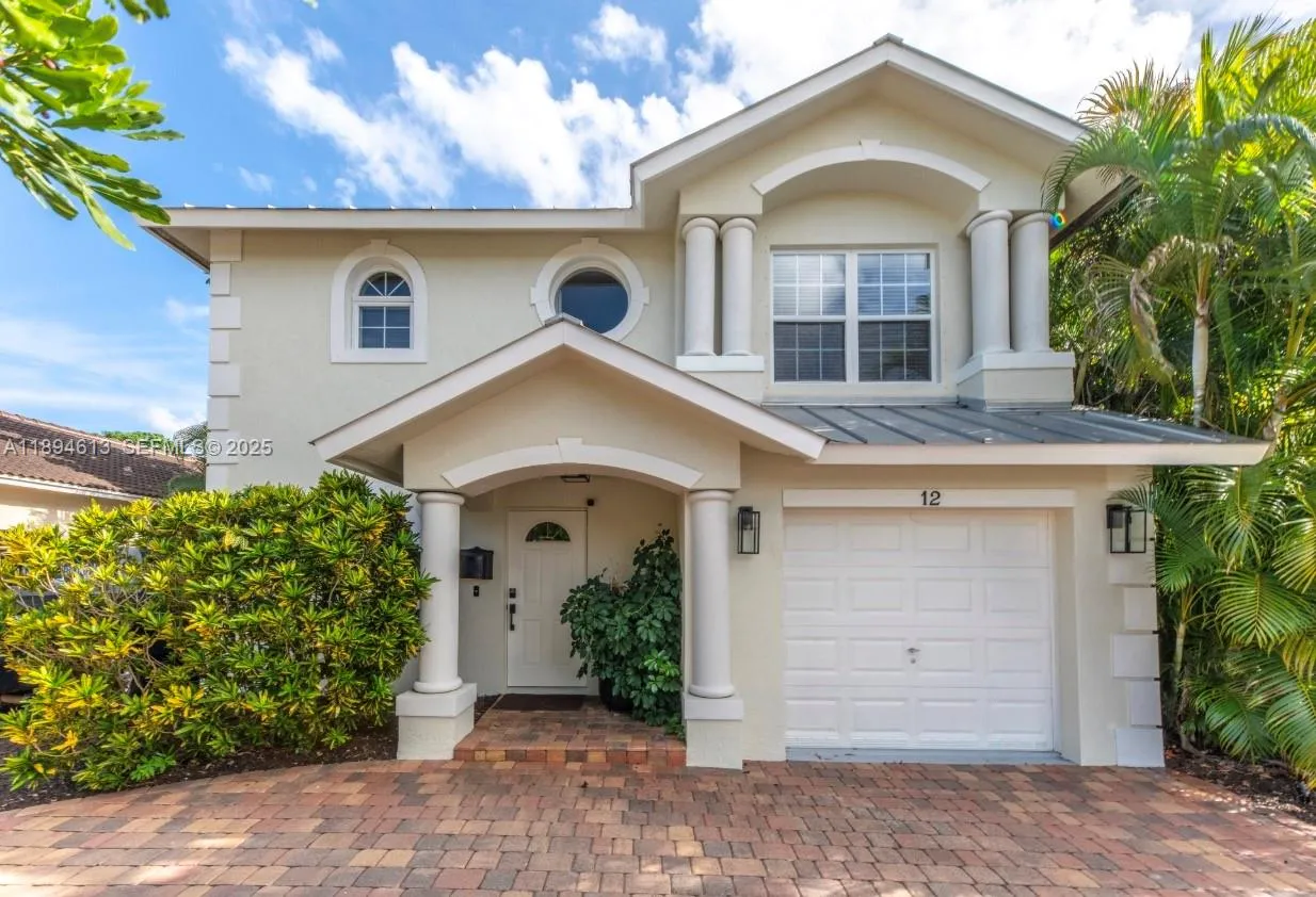 Foto de propiedad en 12 NE 26th Street, Wilton Manors, FL 33305 Wilton Manors con MLS# 