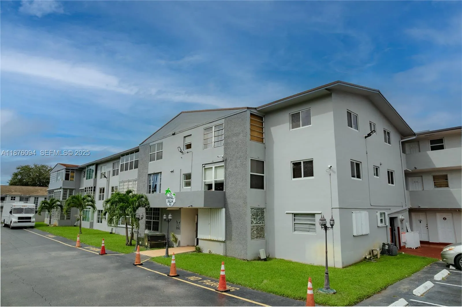 Foto de propiedad en 120 Royal Palm Road 315, Hialeah Gardens, FL 33016 Hialeah Gardens con MLS# 