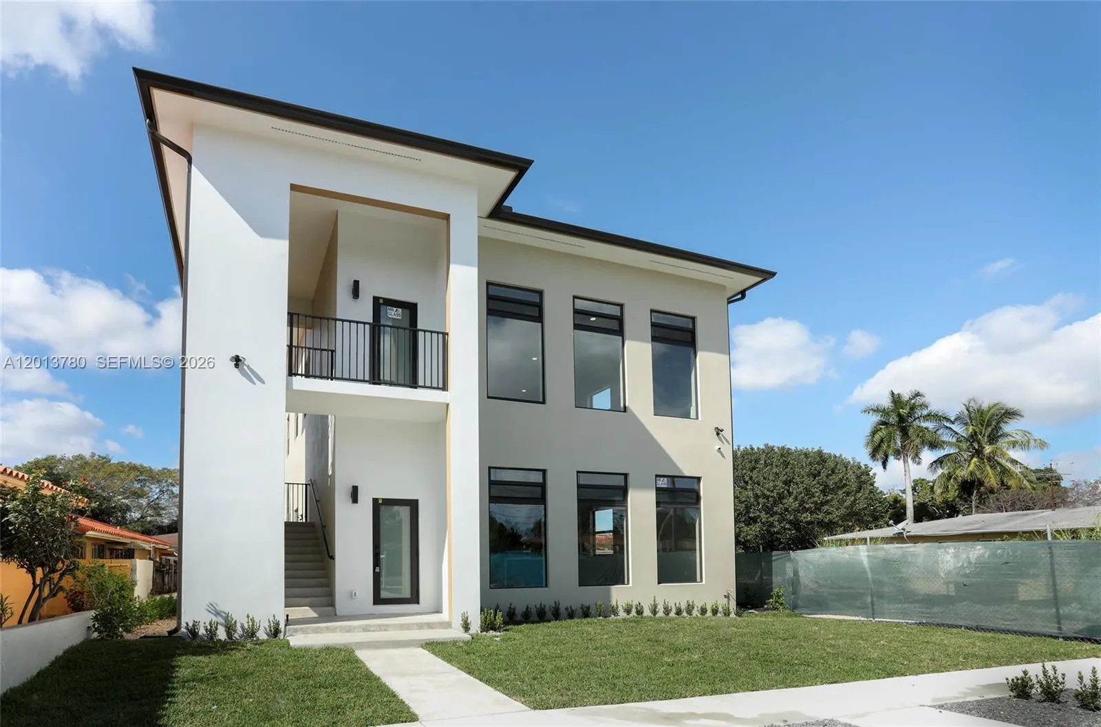Foto de propiedad en 120 SW 35 Avenue A1, Miami, FL 33135 Miami con MLS# 