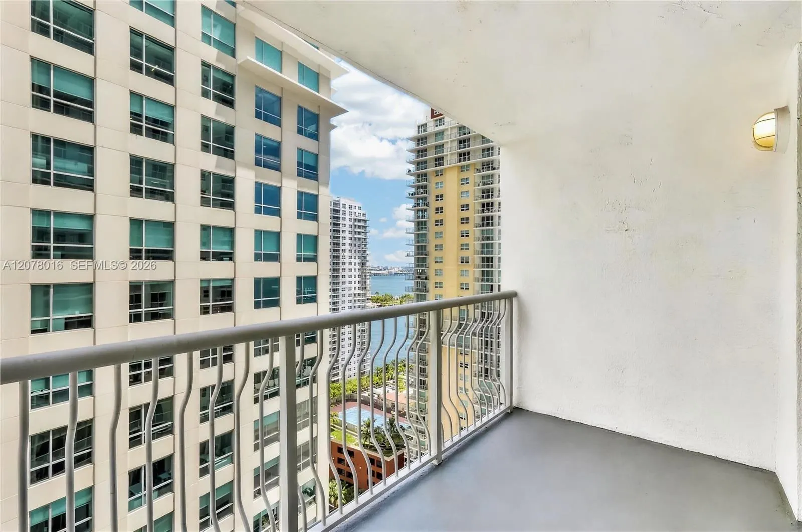 En Venta 1200 Brickell Bay Drive 2510, Miami, FL 33131, Miami, FL 33131