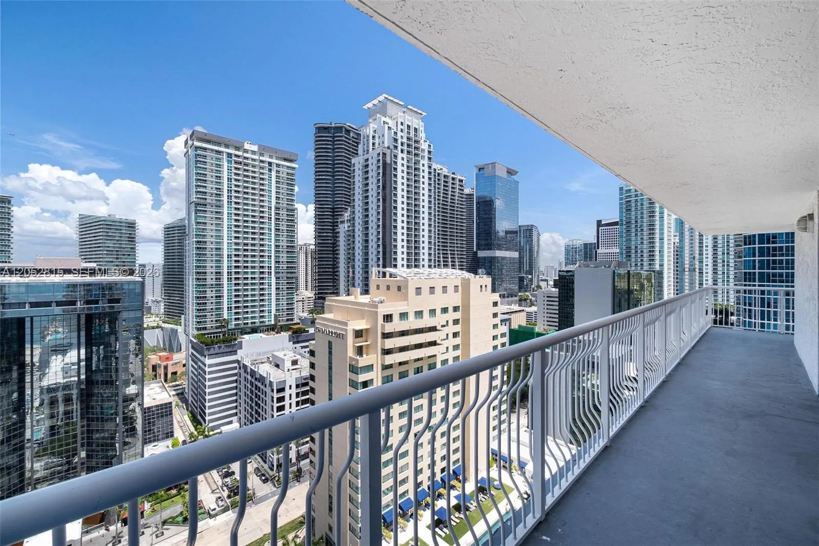 Foto de propiedad en 1200 Brickell Bay Drive 2824, Miami, FL 33131 Miami con MLS#