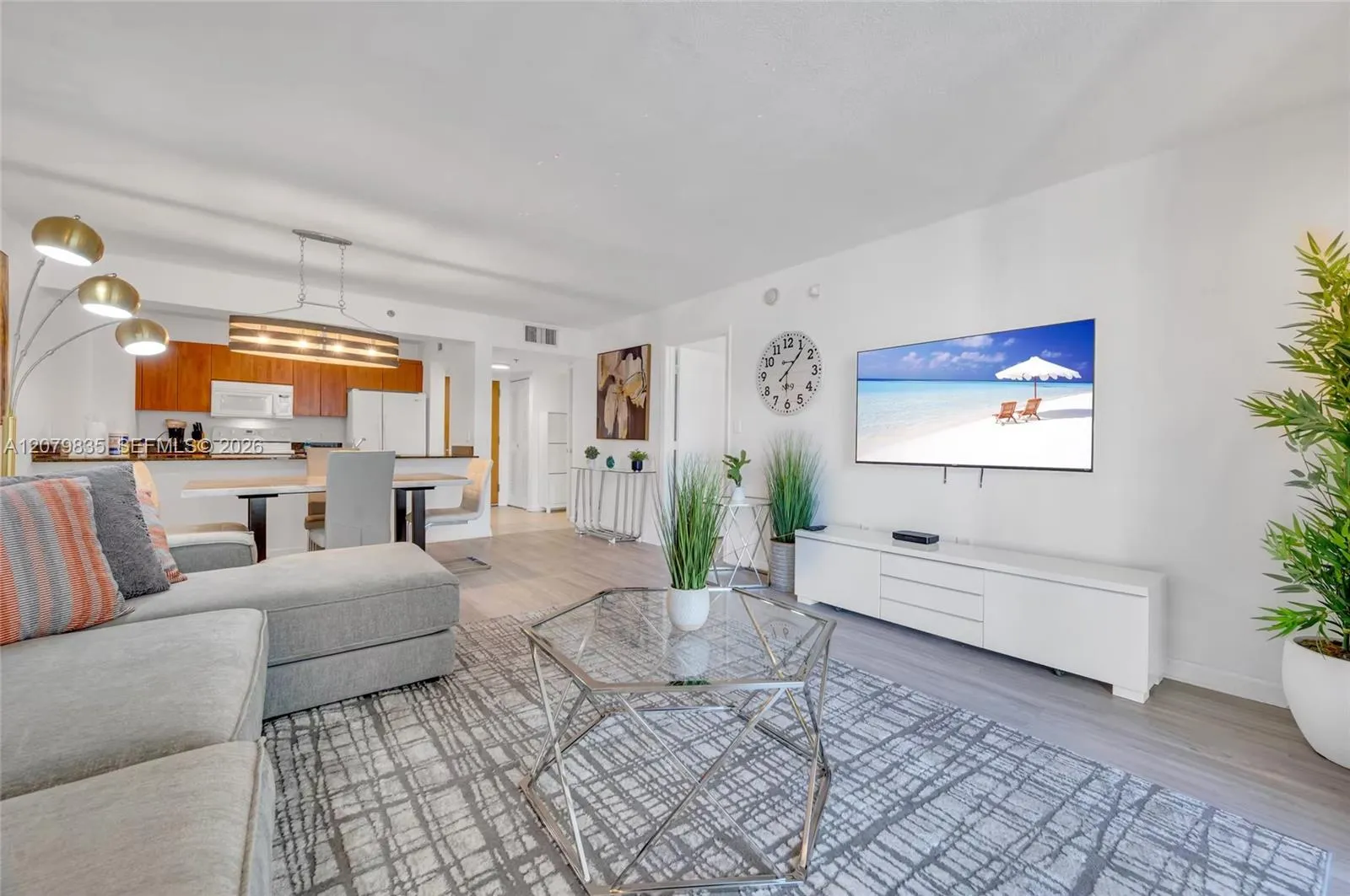 En Venta 1200 Brickell Bay Drive 2904, Miami, FL 33131, Miami, FL 33131