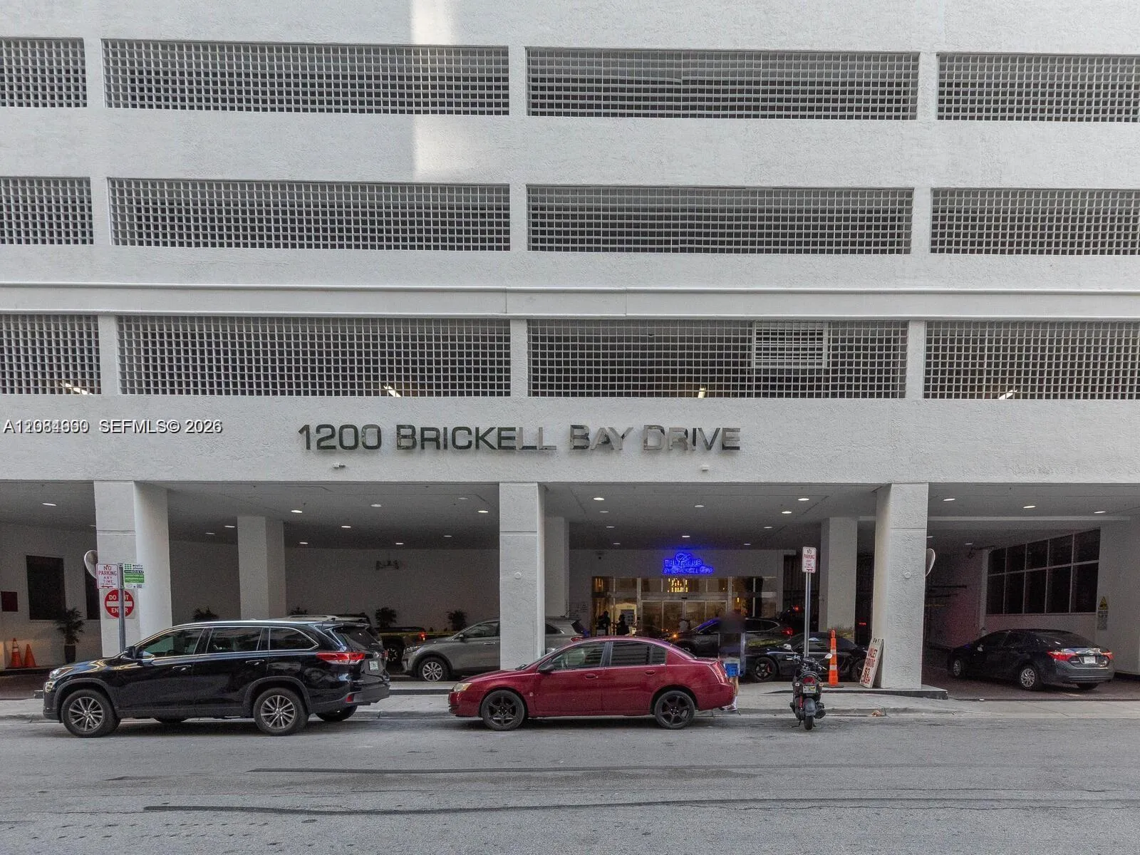 Foto de propiedad en 1200 Brickell Bay Drive 3210, Miami, FL 33131 Miami con MLS# 