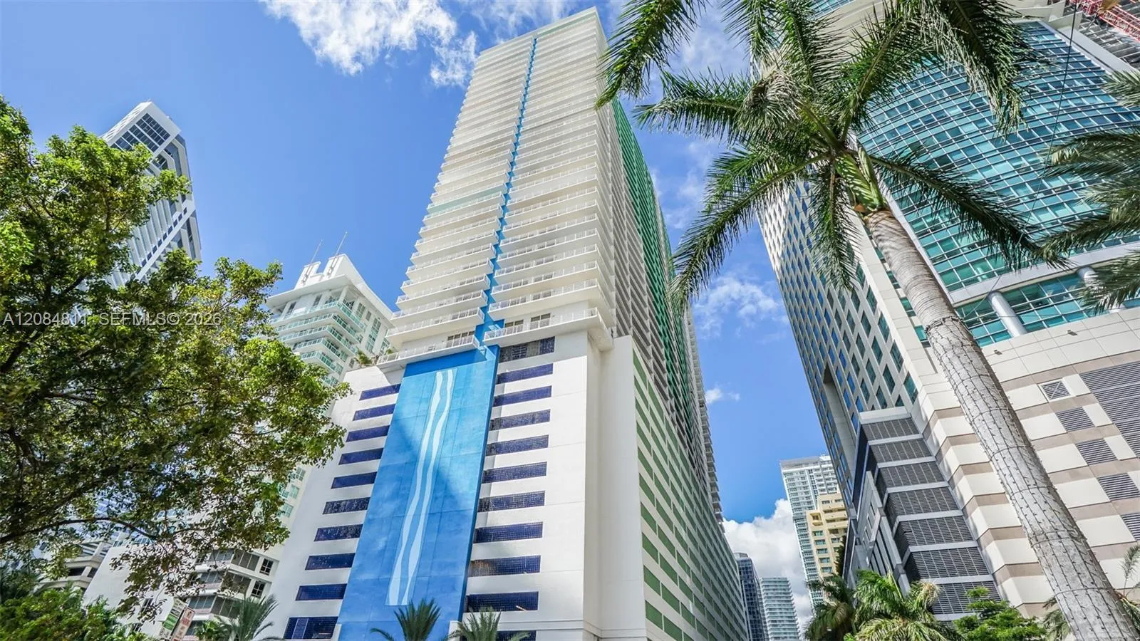 Foto de propiedad en 1200 Brickell Bay Drive 3620, Miami, FL 33131 Miami con MLS# 