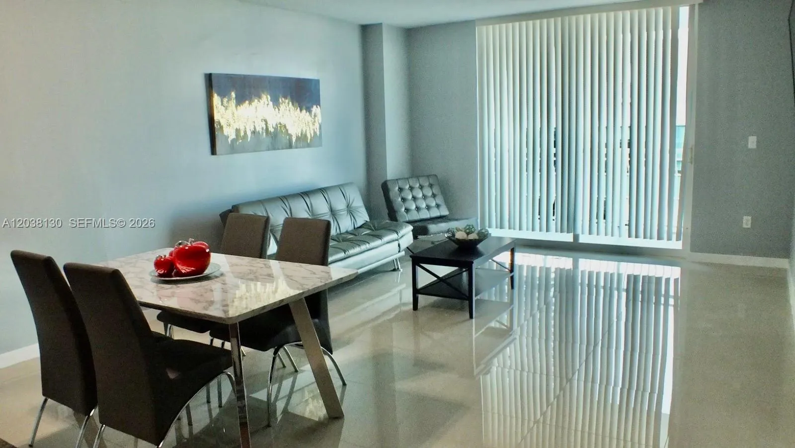 Foto de propiedad en 1200 Brickell Bay Drive 4306, Miami, FL 33131 Miami con MLS# 