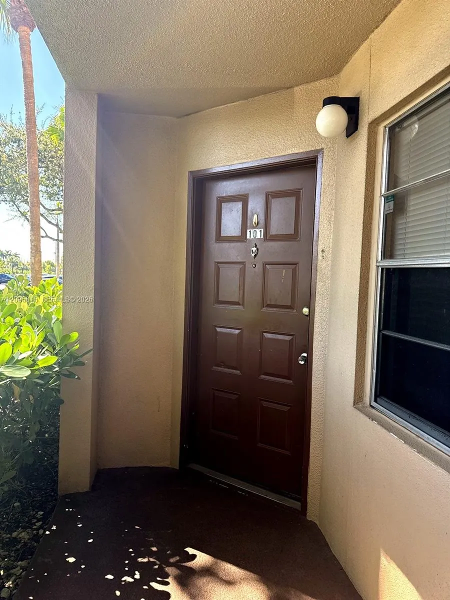 En Renta 1200 SW 124th Terrace 101O, Pembroke Pines, FL 33027, Pembroke Pines, FL 33027