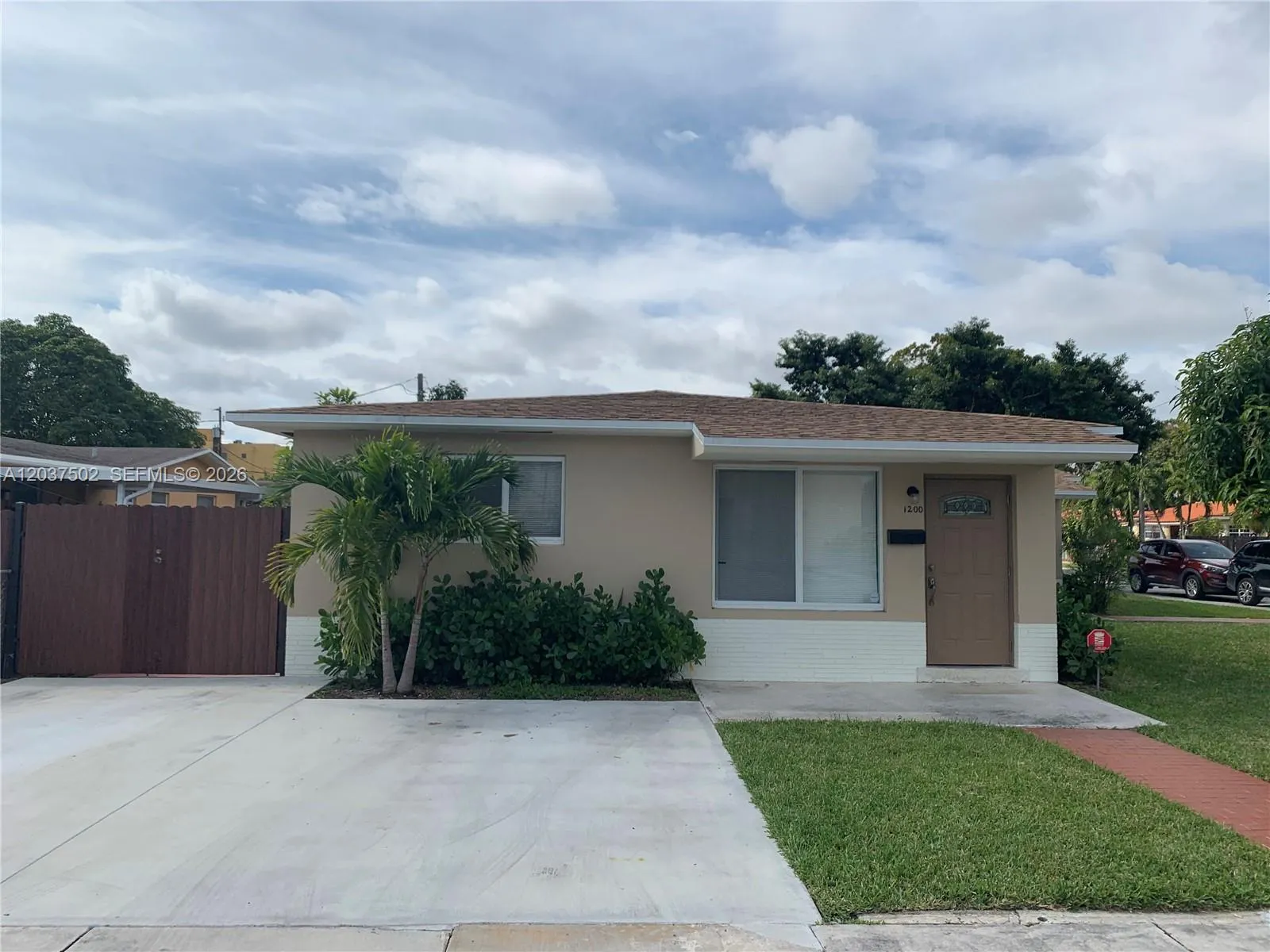 En Venta 1200 SW 31st Avenue, Miami, FL 33135, Miami, FL 33135