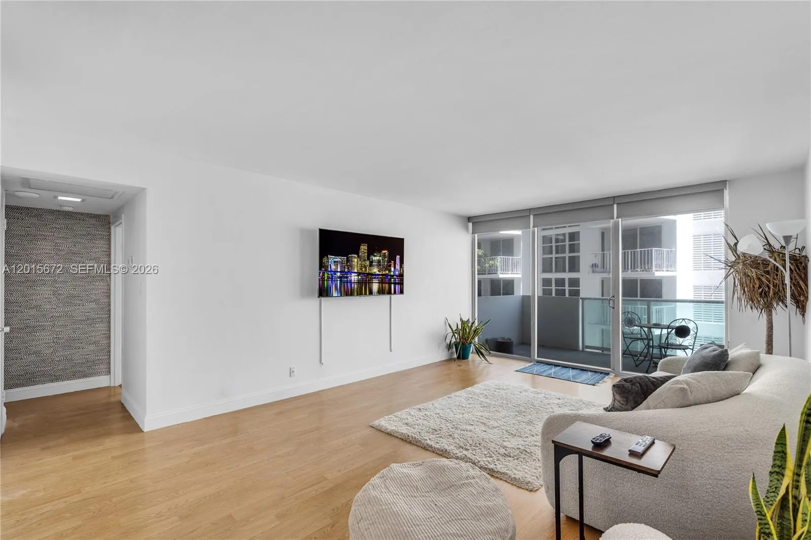 Vendido 1200 West Avenue 420, Miami Beach, FL 33139, Miami Beach, FL 33139