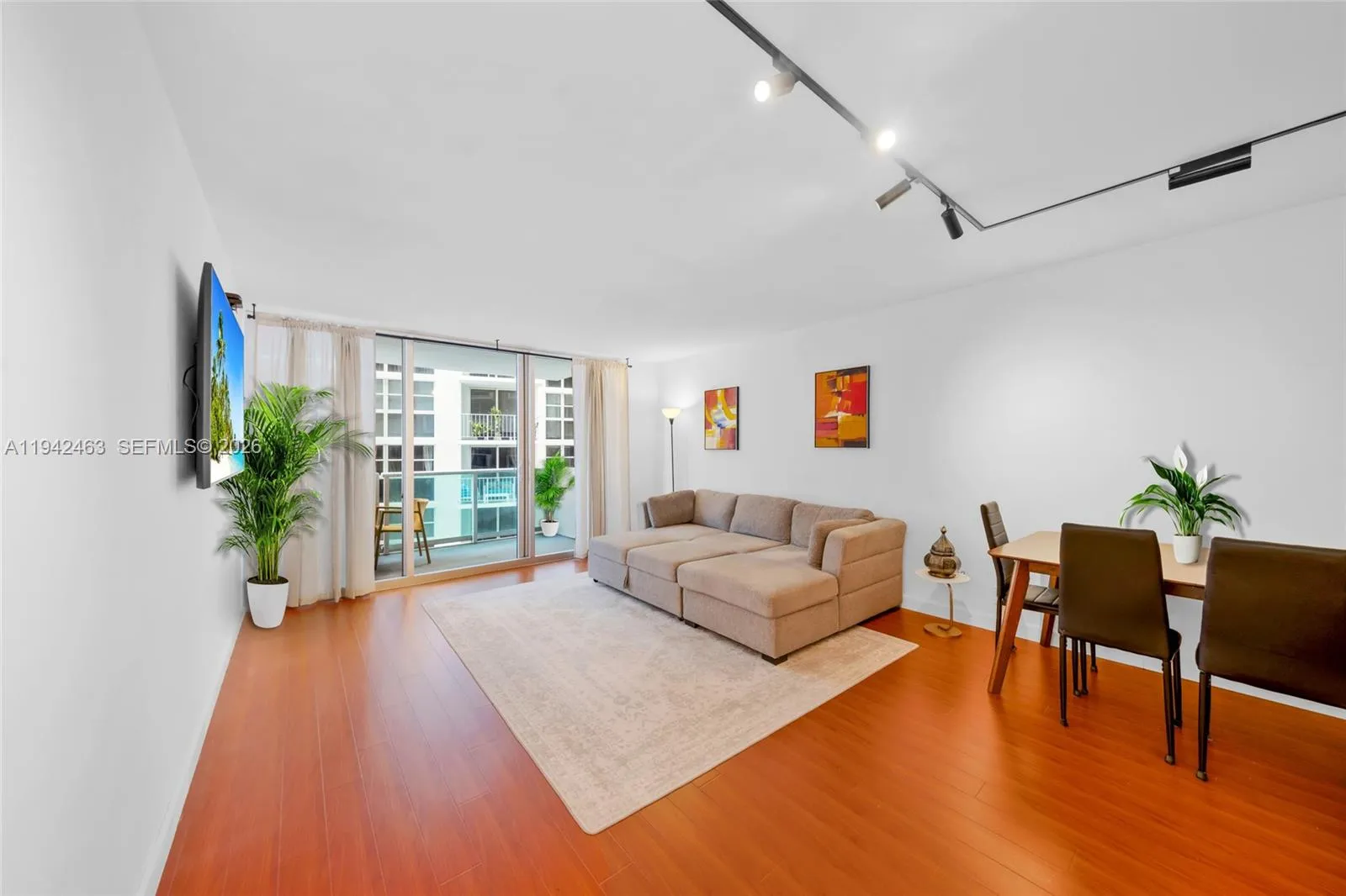 Foto de propiedad en 1200 West Avenue 422, Miami Beach, FL 33139 Miami Beach con MLS# 