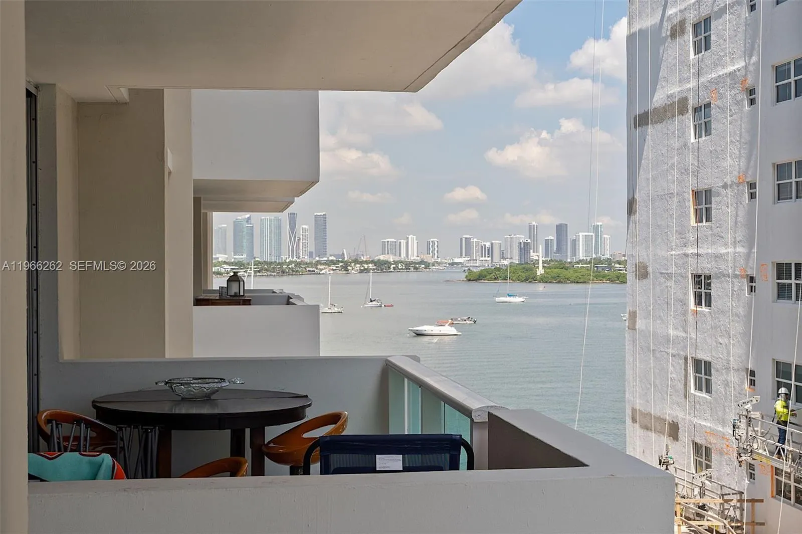 Foto de propiedad en 1200 West Avenue 521, Miami Beach, FL 33139 Miami Beach con MLS# 