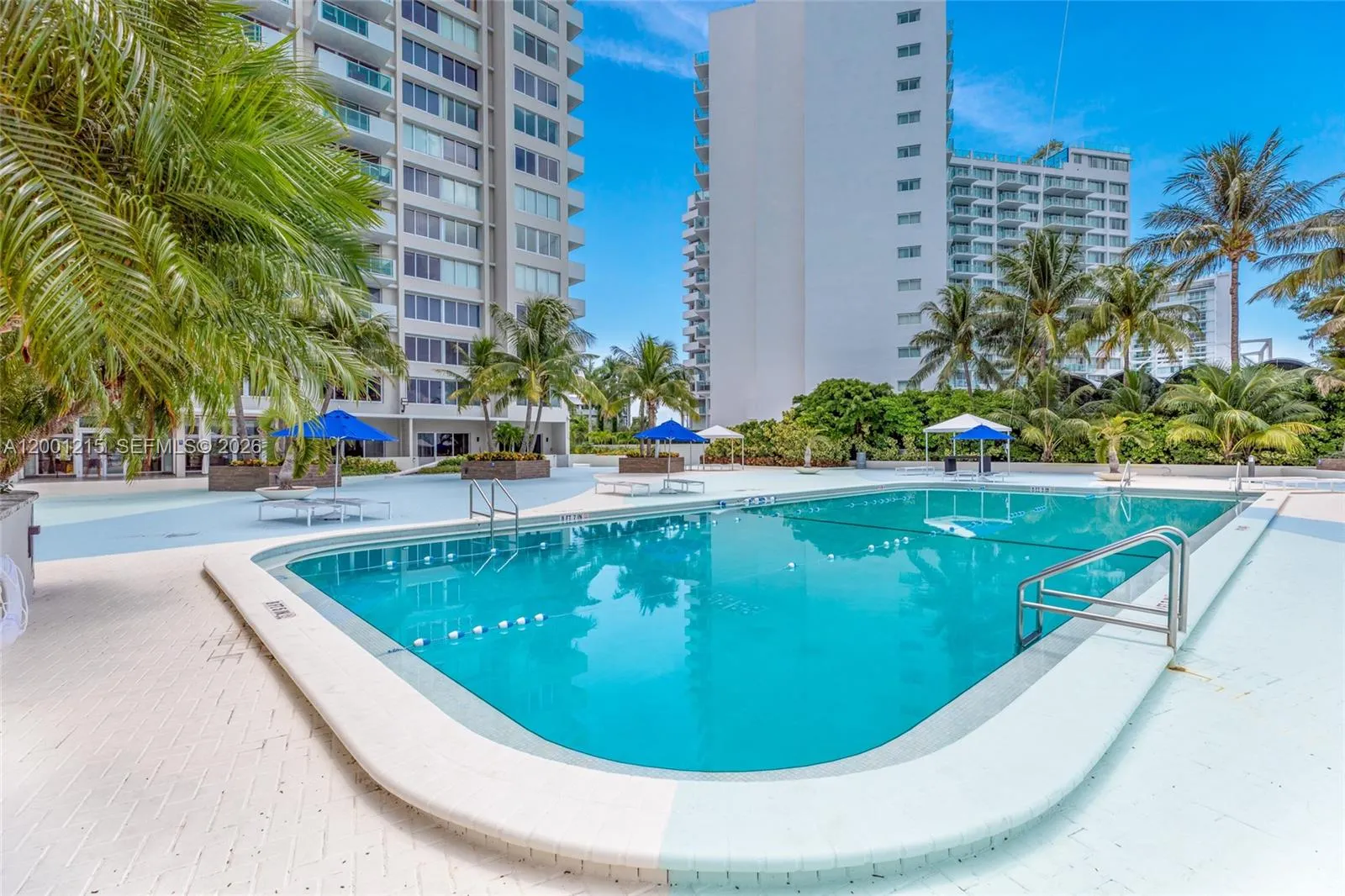 Alquilada 1200 West Avenue PH15, Miami Beach, FL 33139, Miami Beach, FL 33139