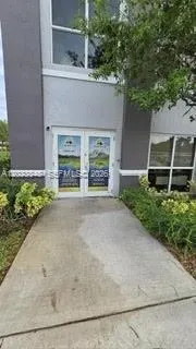 En Renta 12001 SW 128th Court 101, Miami, FL 33186, Miami, FL 33186