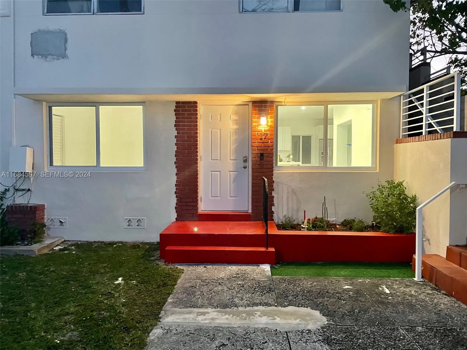 Foto de propiedad en 1201 Marseille Drive 17, Miami Beach, FL 33141 Miami Beach con MLS# 