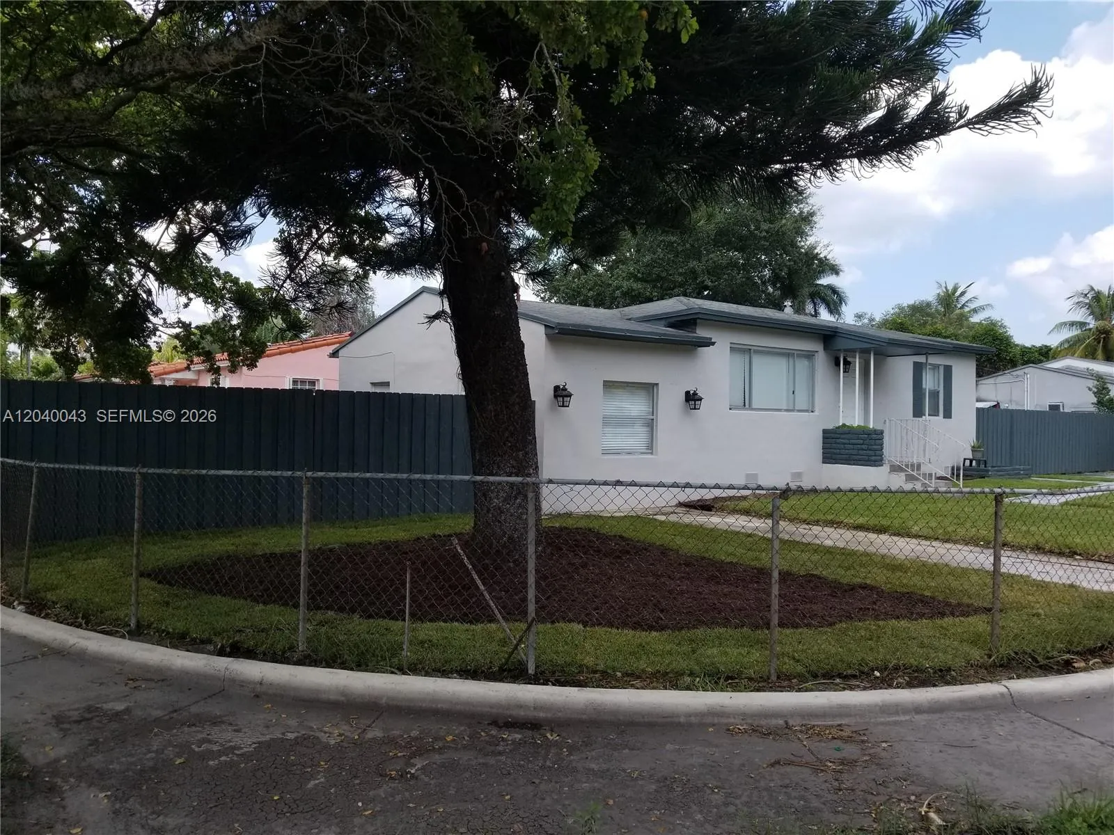 En Renta 1201 NE 148th Street B, Miami, FL 33161, Miami, FL 33161