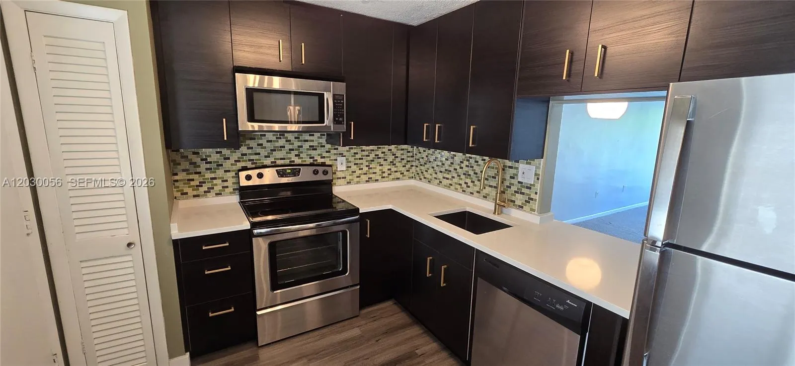 Foto de propiedad en 1201 NE 191st Street G306, Miami, FL 33179 Miami con MLS# 