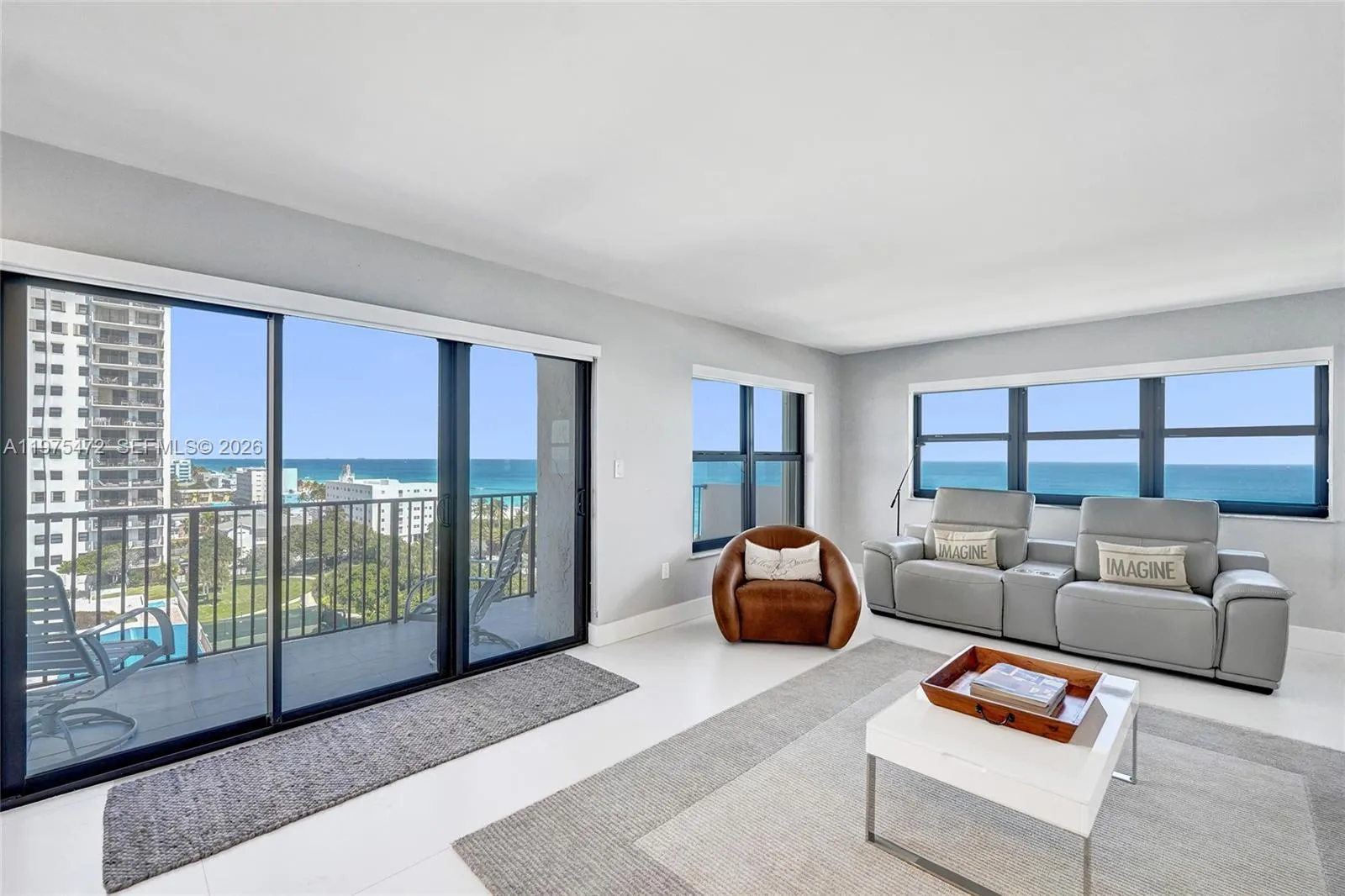 Foto de propiedad en 1201 S Ocean Drive 1001S, Hollywood, FL 33019 Hollywood con MLS# 