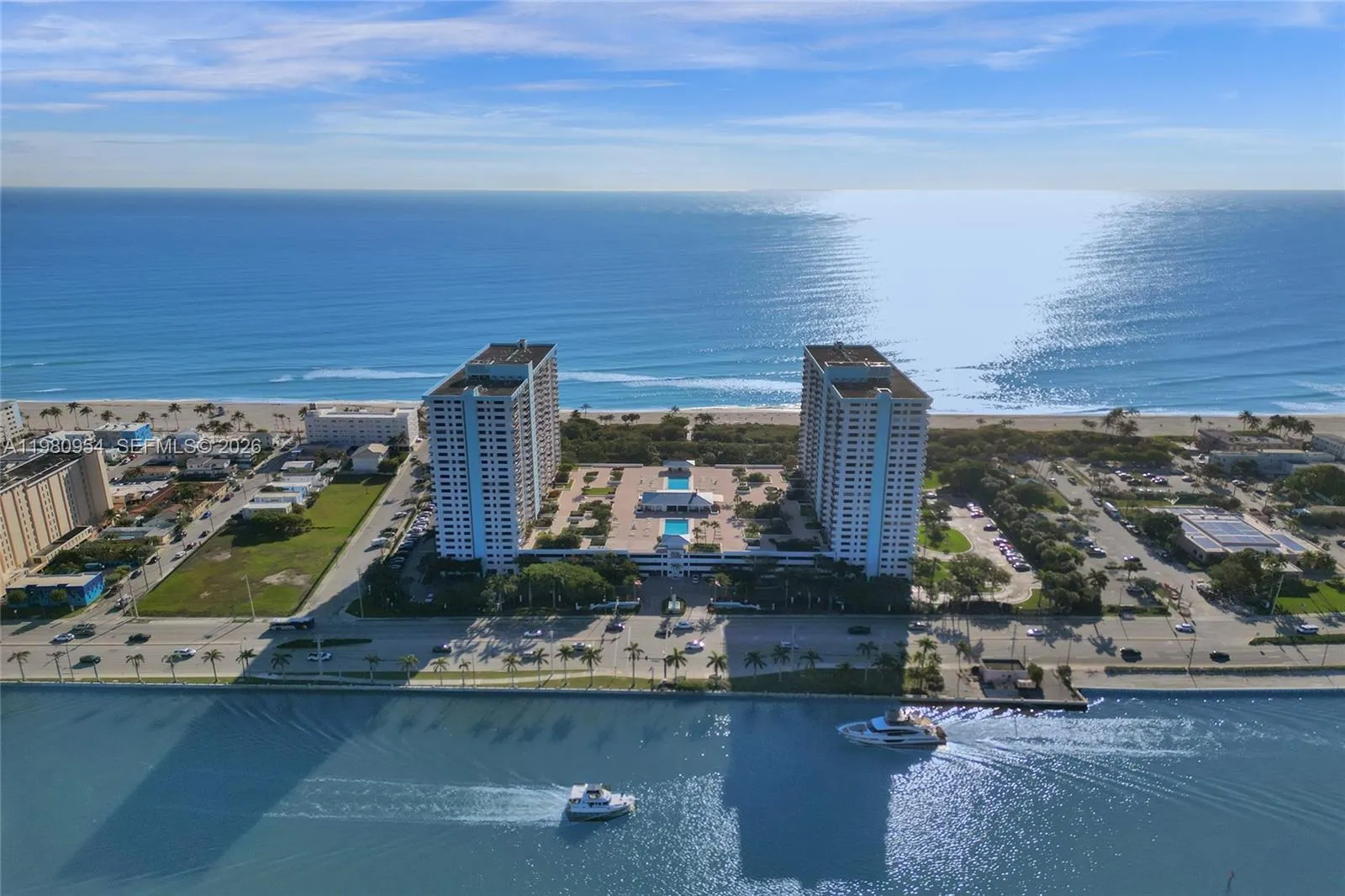 Foto de propiedad en 1201 S Ocean Drive 1407S, Hollywood, FL 33019 Hollywood con MLS#