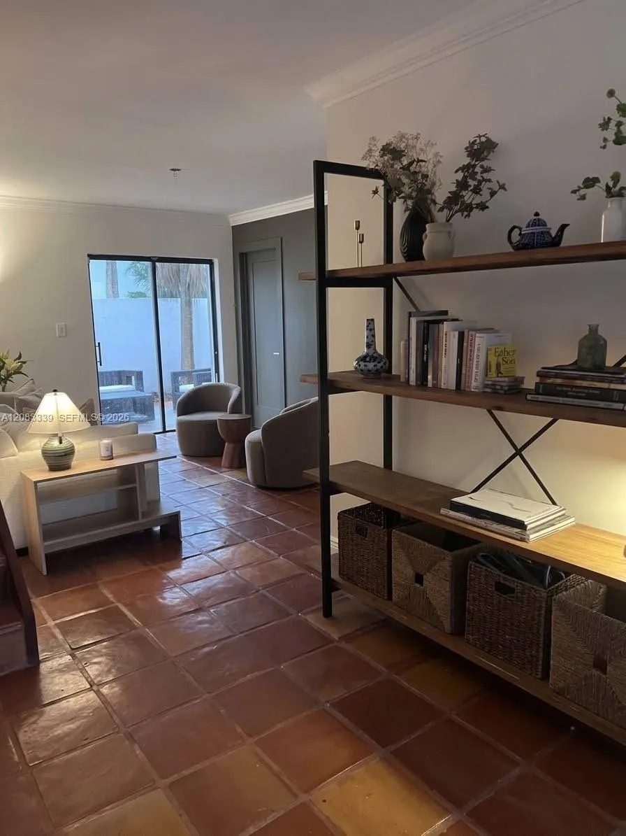 En Renta 1201 SW 124th Court 1-B, Miami, FL 33184, Miami, FL 33184