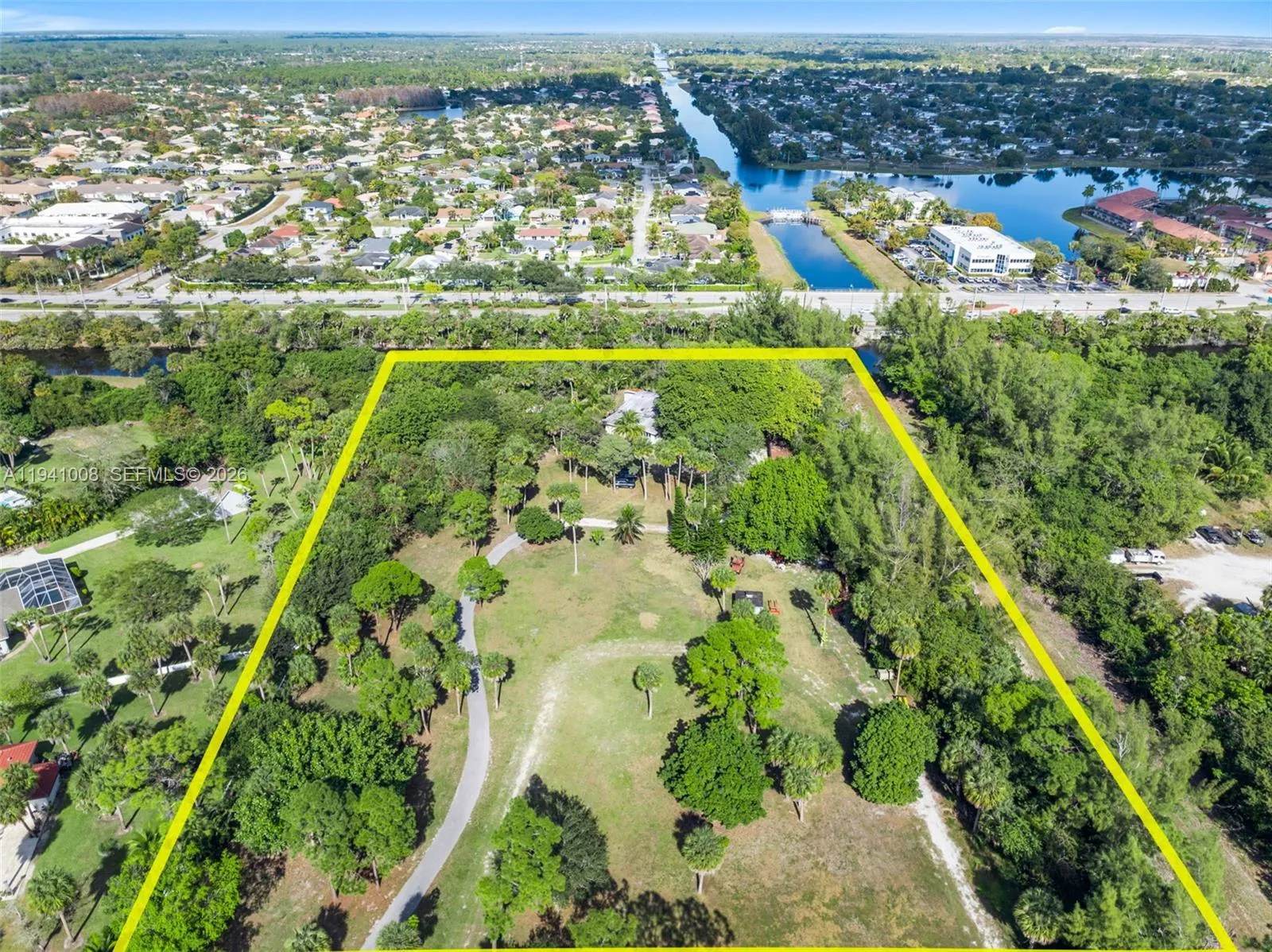 Foto de propiedad en 12033 Acme Road, Wellington, FL 33414 Wellington con MLS# 