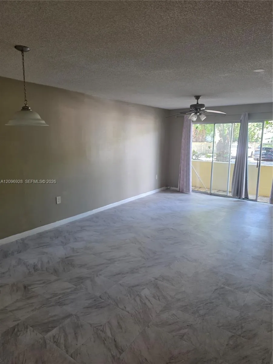 En Renta 12035 NE 2nd Avenue A112, North Miami, FL 33161, North Miami, FL 33161