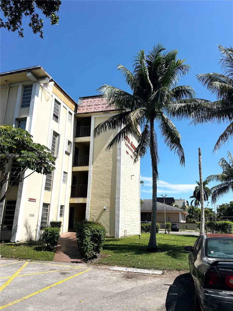 Foto de propiedad en 12035 NE 2nd Avenue A302, North Miami, FL 33161 North Miami con MLS# 