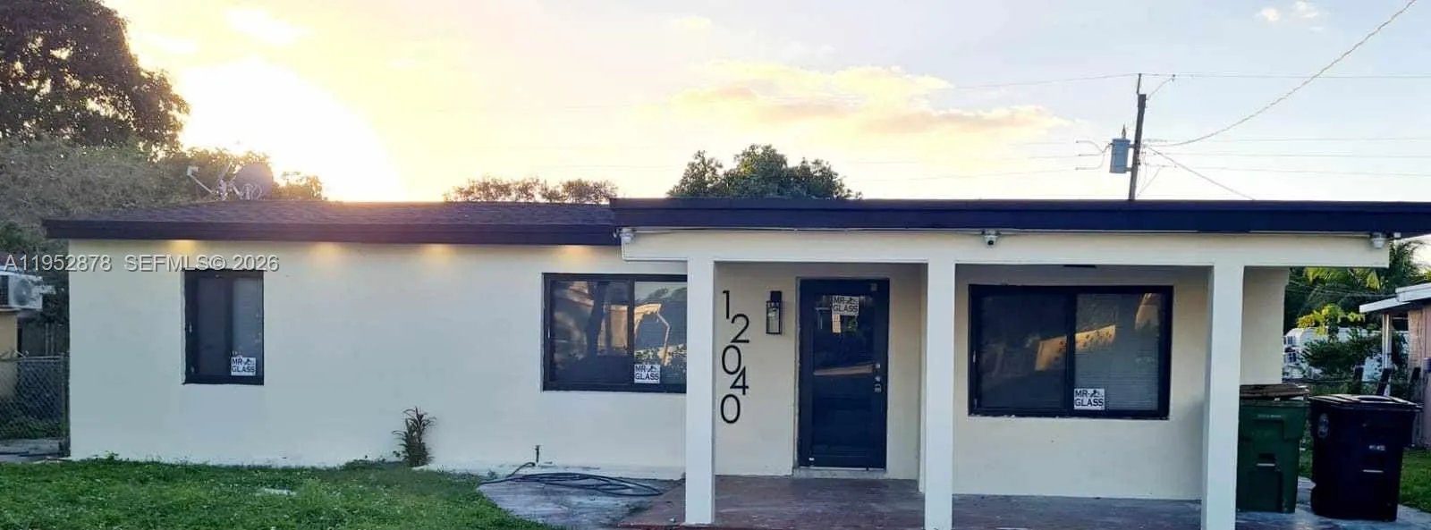 Foto de propiedad en 12040 N Miami Avenue, North Miami, FL 33168 North Miami con MLS# 