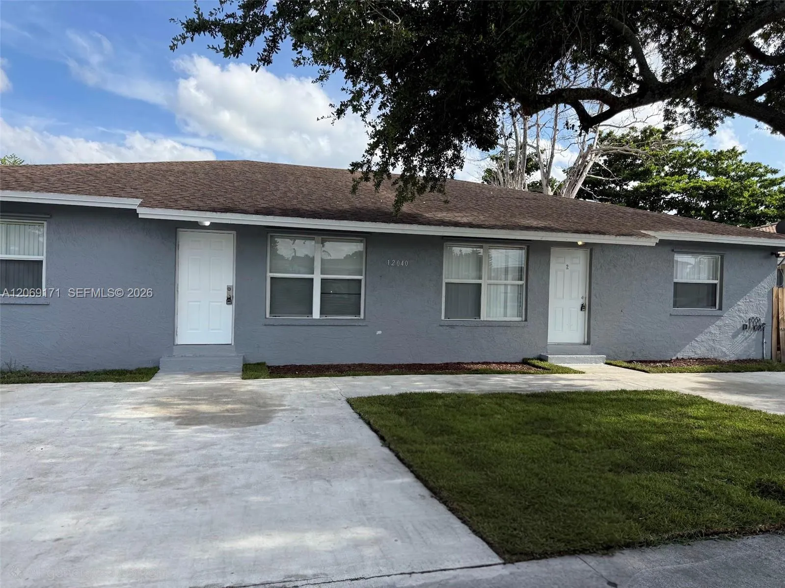 Foto de propiedad en 12040 SW 214th Terrace 1, Miami, FL 33177 Miami con MLS# 