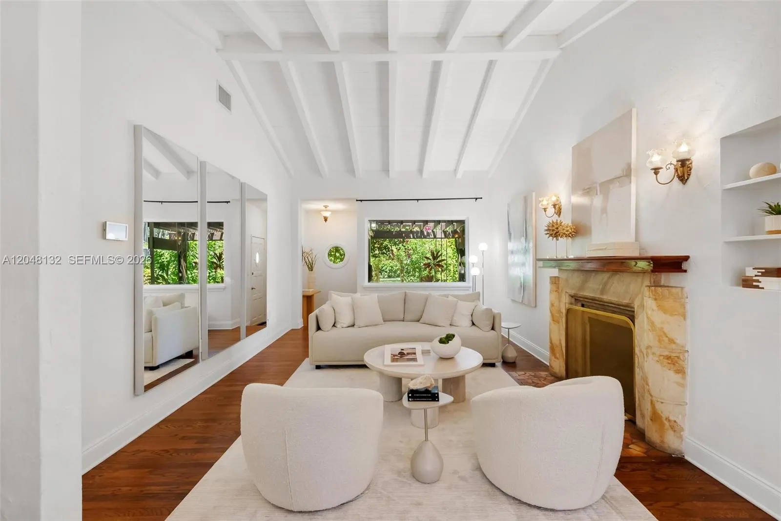 Foto de propiedad en 12045 Griffing Boulevard, Biscayne Park, FL 33161 Biscayne Park con MLS# 