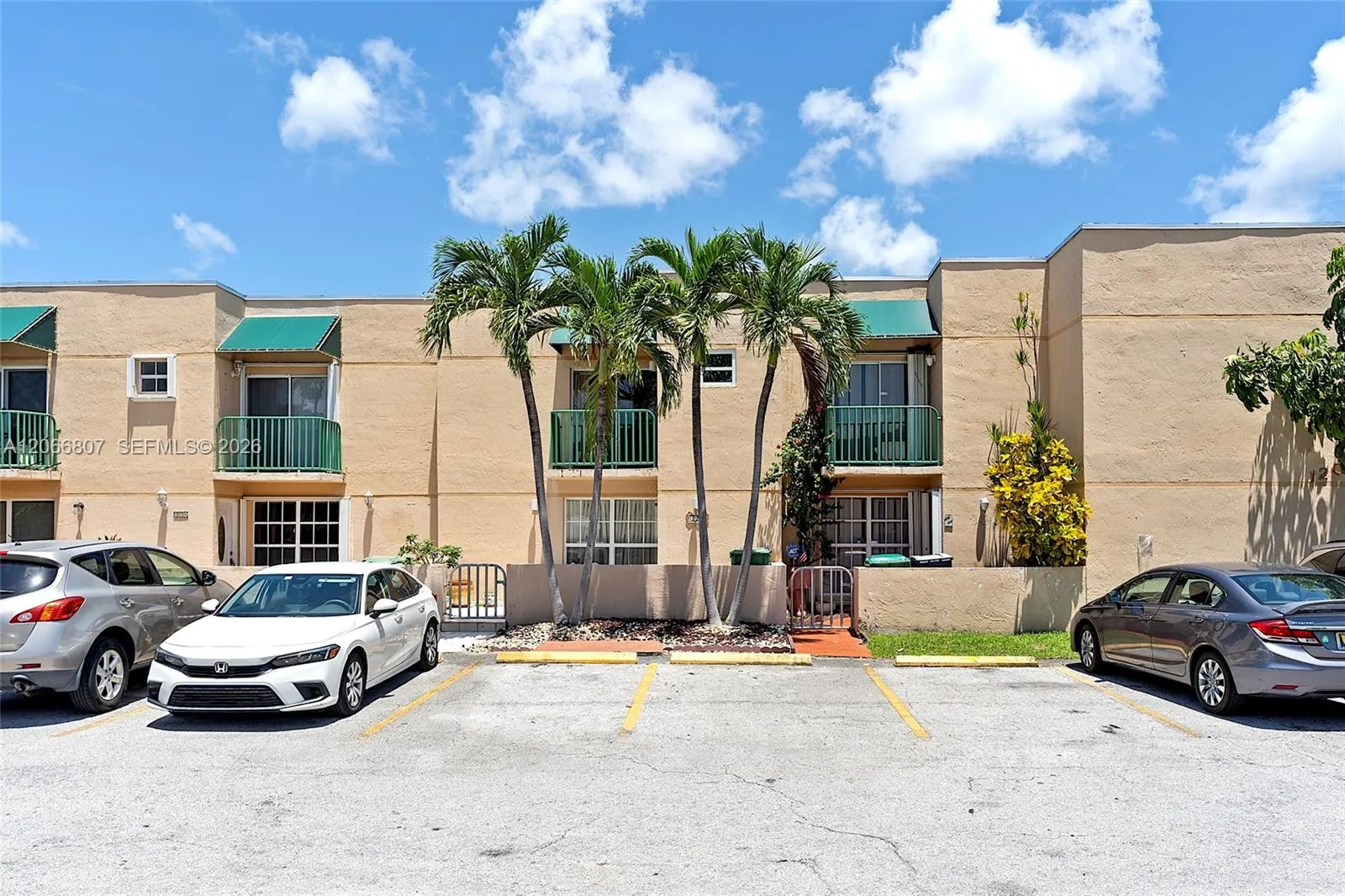 En Venta 12055 SW 19th Lane 227, Miami, FL 33175, Miami, FL 33175