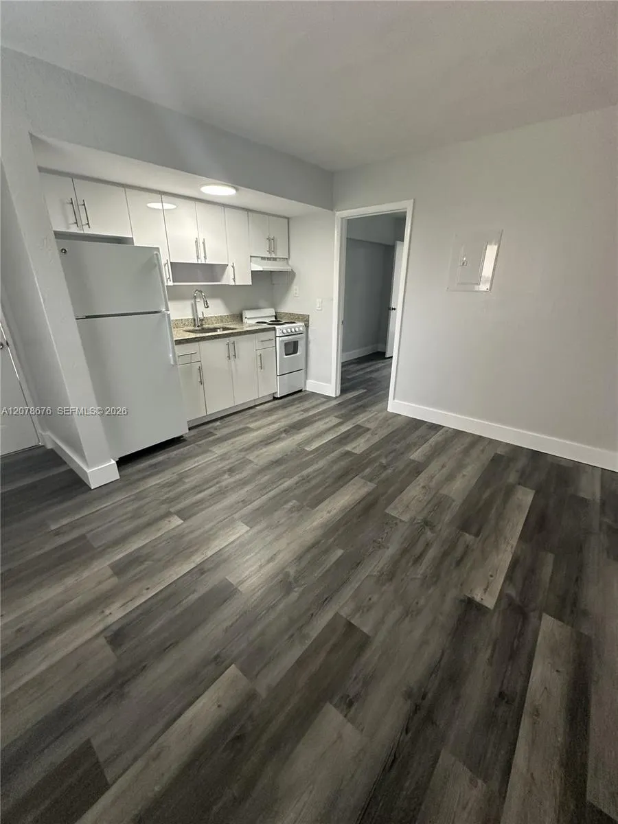 Foto de propiedad en 1208 Salzedo Street 26, Coral Gables, FL 33134 Coral Gables con MLS# 