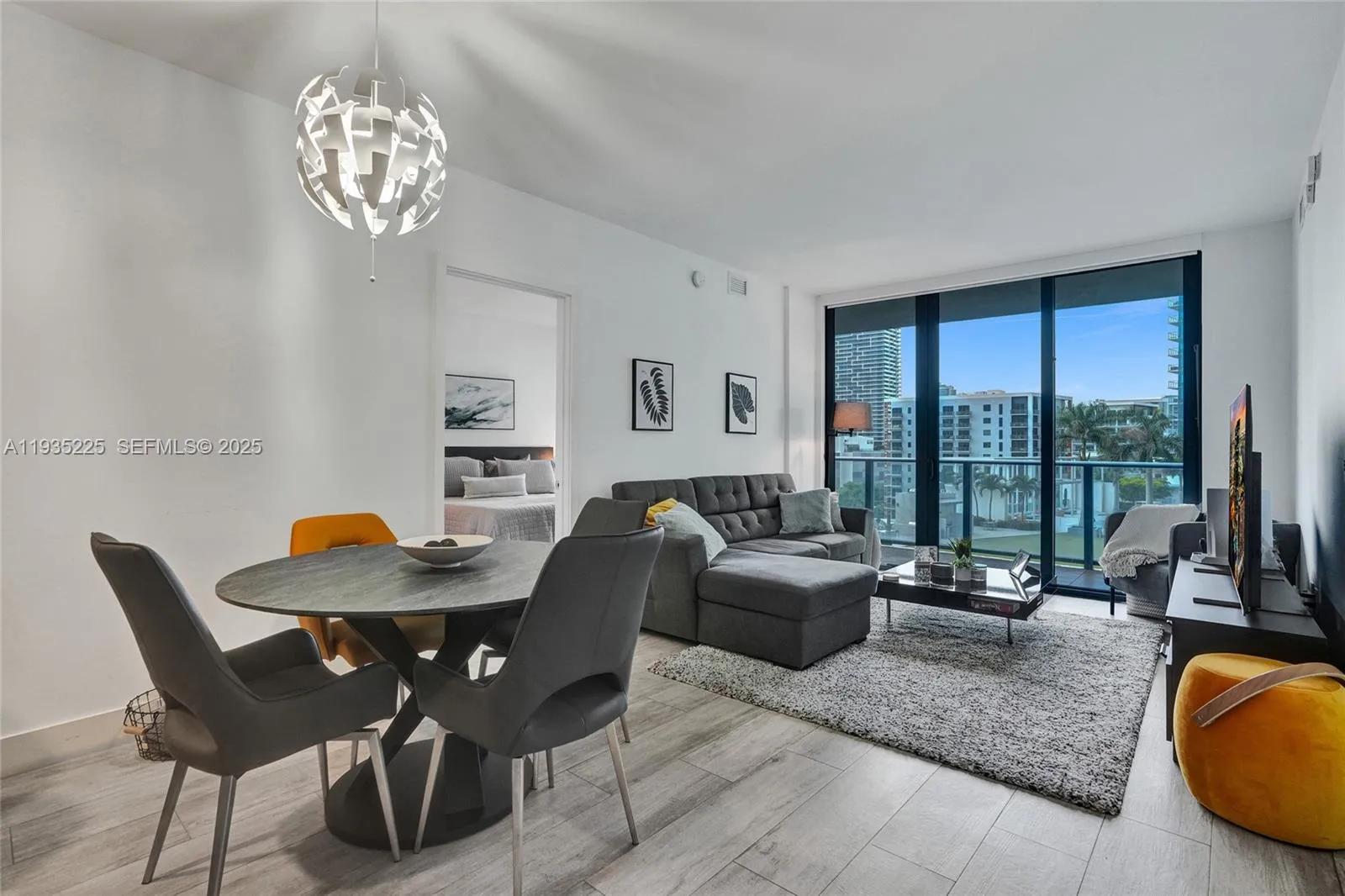 Foto de propiedad en 121 NE 34th Street 902, Miami, FL 33137 Miami con MLS# 